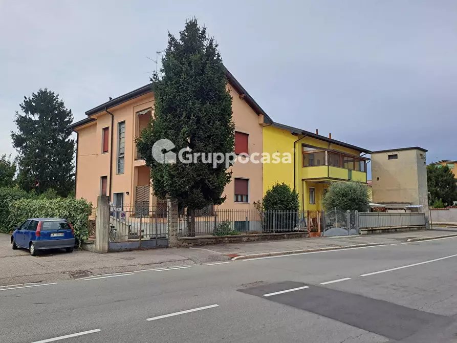 Immagine 1 di Appartamento in vendita  in Via Crivelli a Magenta