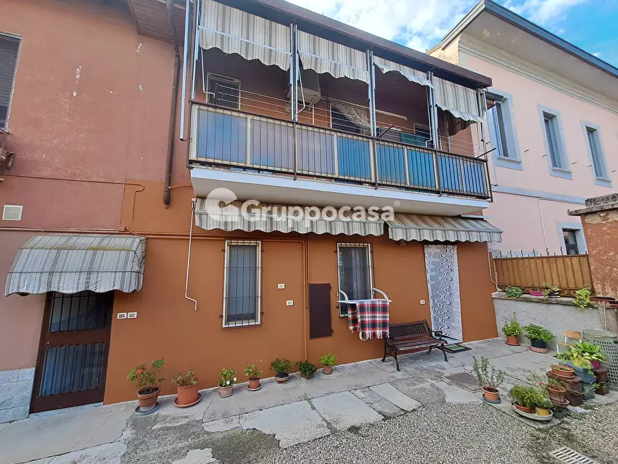 Immagine 1 di Appartamento in vendita  in Via Montenero a Magenta