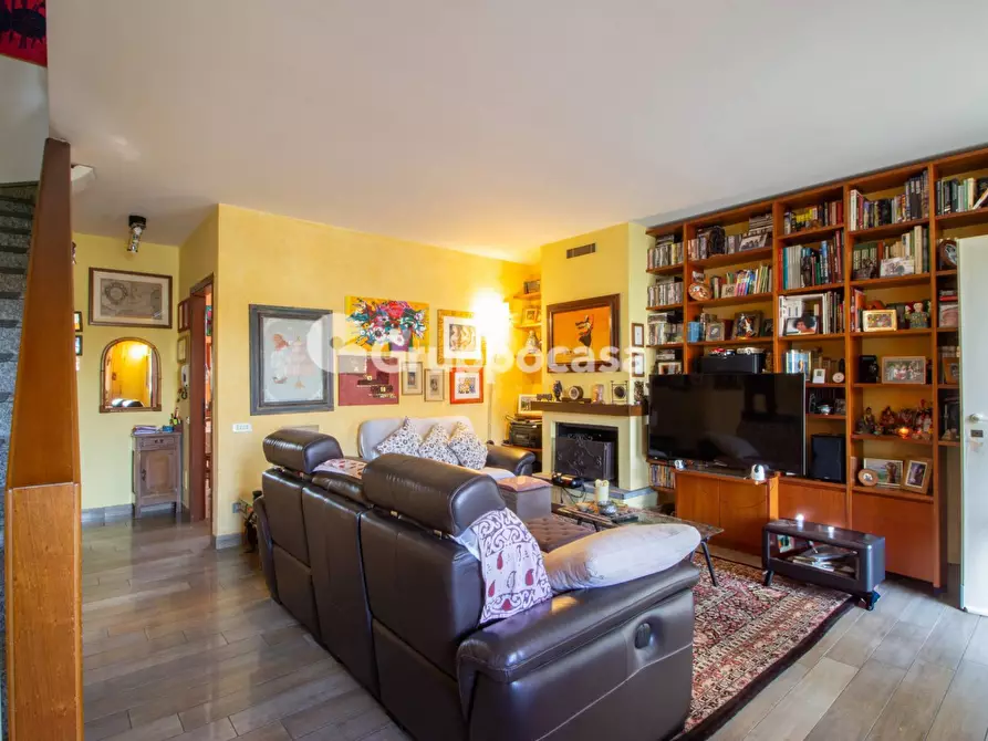 Immagine 8 di Camera in vendita  in via S. Andrea a Robecco Sul Naviglio