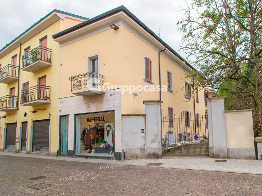 Immagine 10 di Locale commerciale in vendita  in Corso Italia a Abbiategrasso