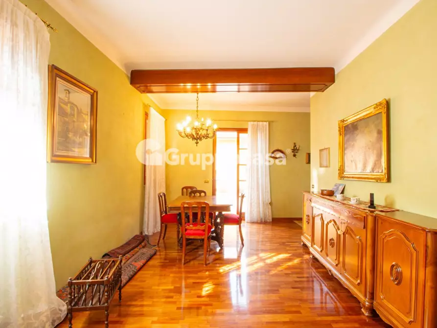 Immagine 26 di Palazzo in vendita  in via Milano a Magenta