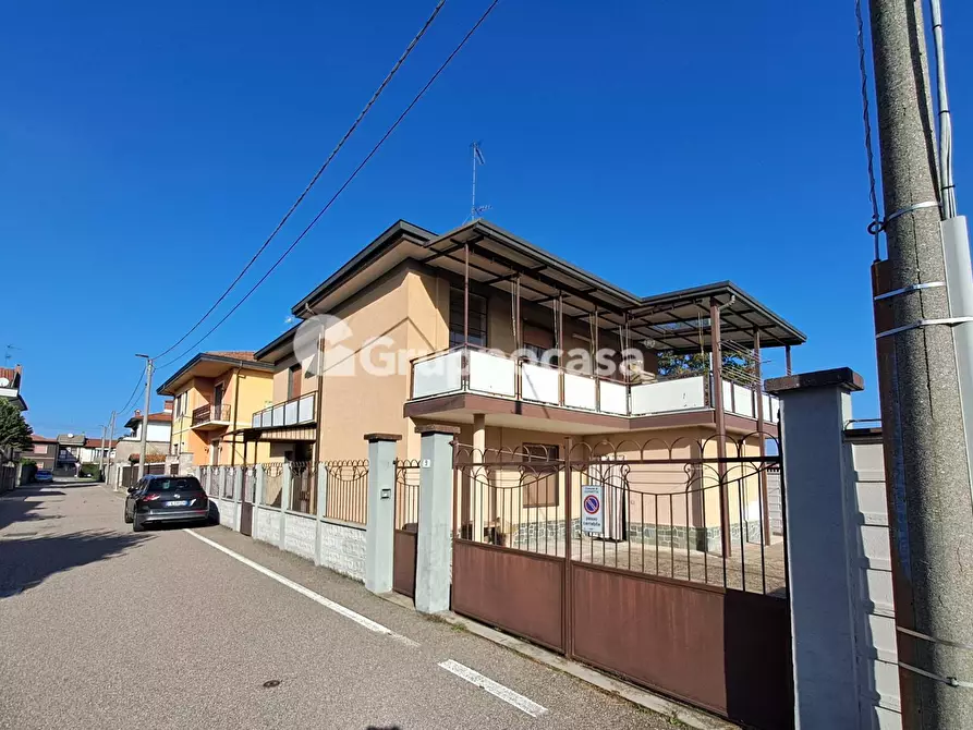 Immagine 1 di Appartamento in vendita  in Via Ugo Foscolo a Corbetta