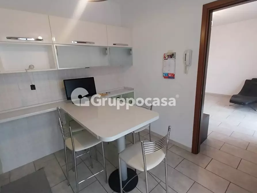 Immagine 8 di Appartamento in vendita  in Via Ugo Foscolo a Bernate Ticino