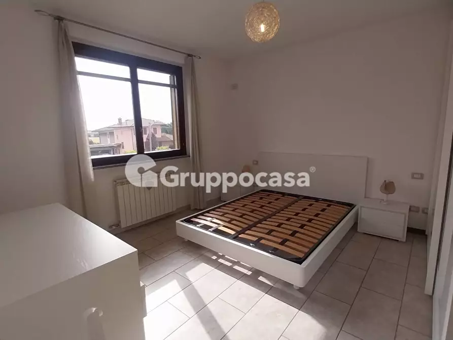 Immagine 10 di Appartamento in vendita  in Via Ugo Foscolo a Bernate Ticino