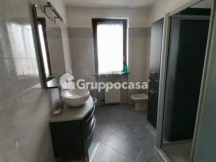 Immagine 15 di Appartamento in vendita  in Via Ugo Foscolo a Bernate Ticino