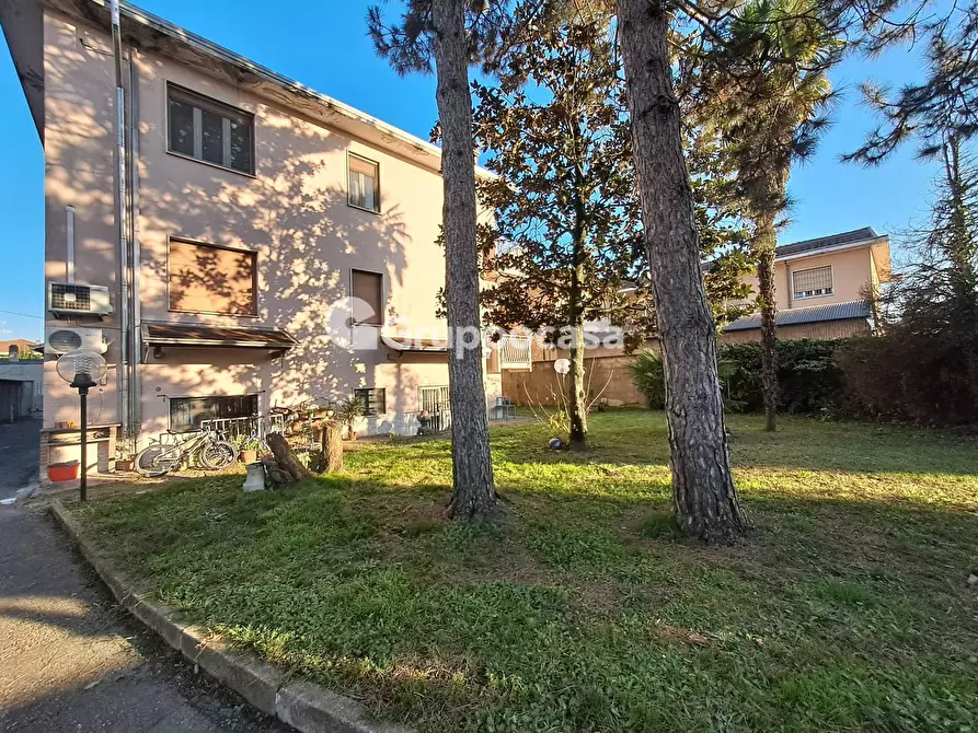 Immagine 30 di Appartamento in vendita  in Via I Maggio a Magenta