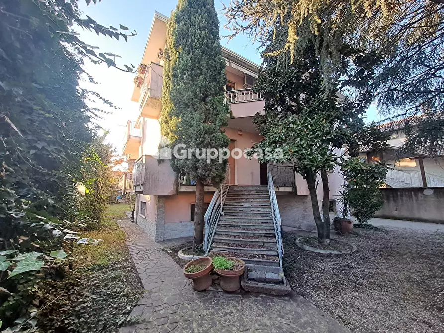 Immagine 1 di Appartamento in vendita  in Via I Maggio a Magenta