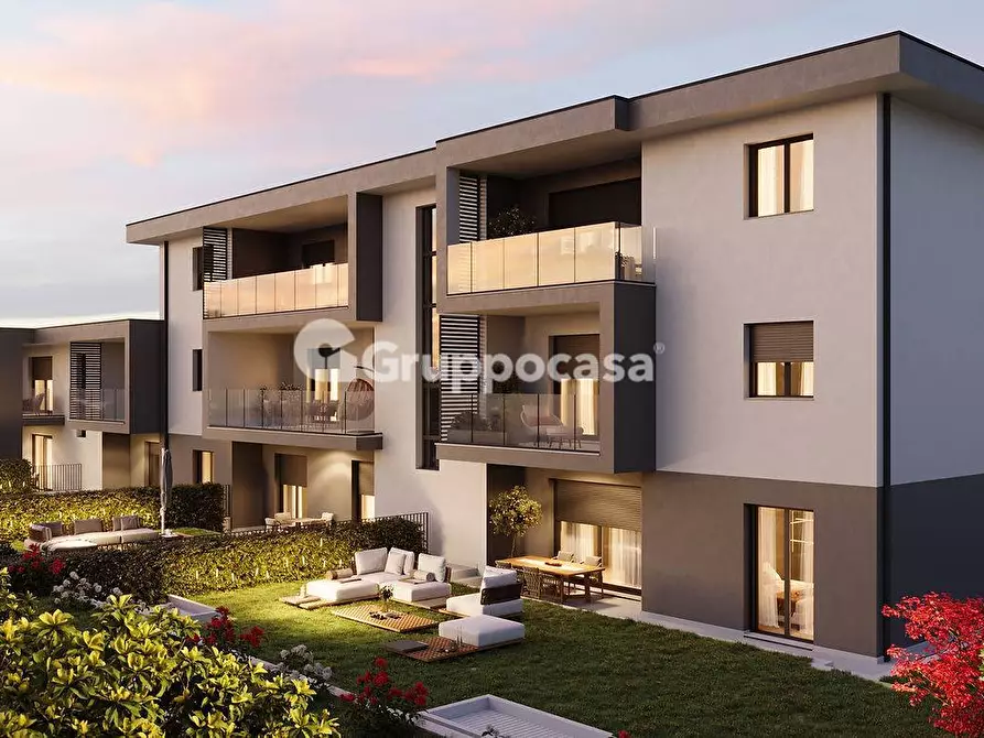 Immagine 20 di Appartamento in vendita  in Via Pasubio a Marcallo Con Casone