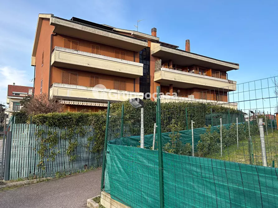 Immagine 24 di Appartamento in vendita  in Via Lombardo Radice a Magenta