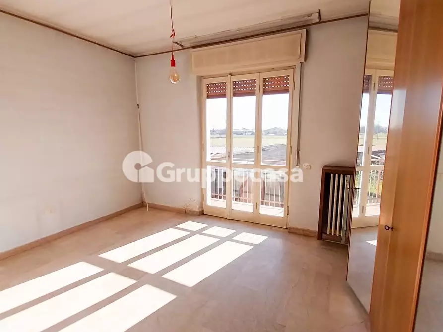 Immagine 15 di Villa in vendita  in Via Giulietti a Magenta