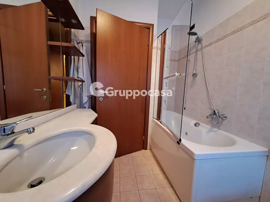 Immagine 24 di Appartamento in vendita  in Strada Padana Est a Magenta