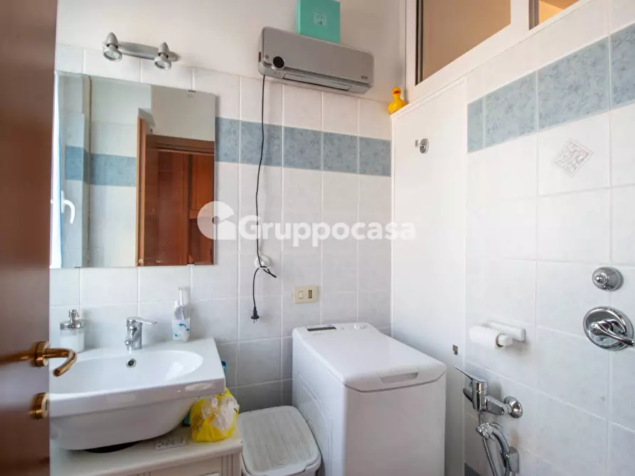 Immagine 22 di Appartamento in vendita  in via Saffi a Magenta