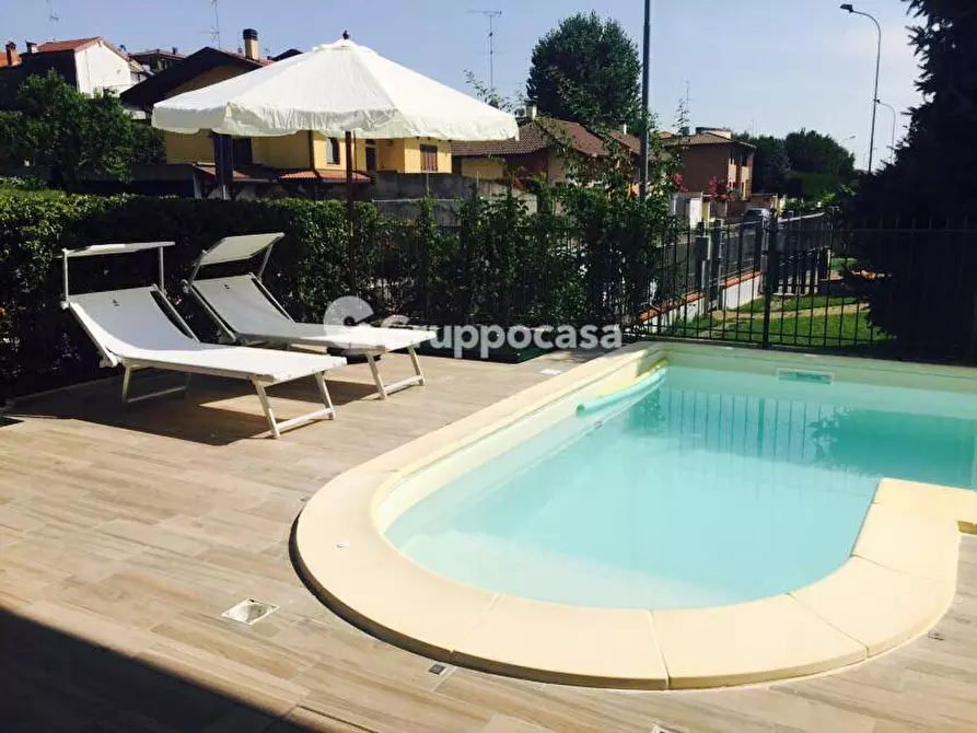 Immagine 30 di Villa in vendita  in Via G. Donizetti a Boffalora Sopra Ticino