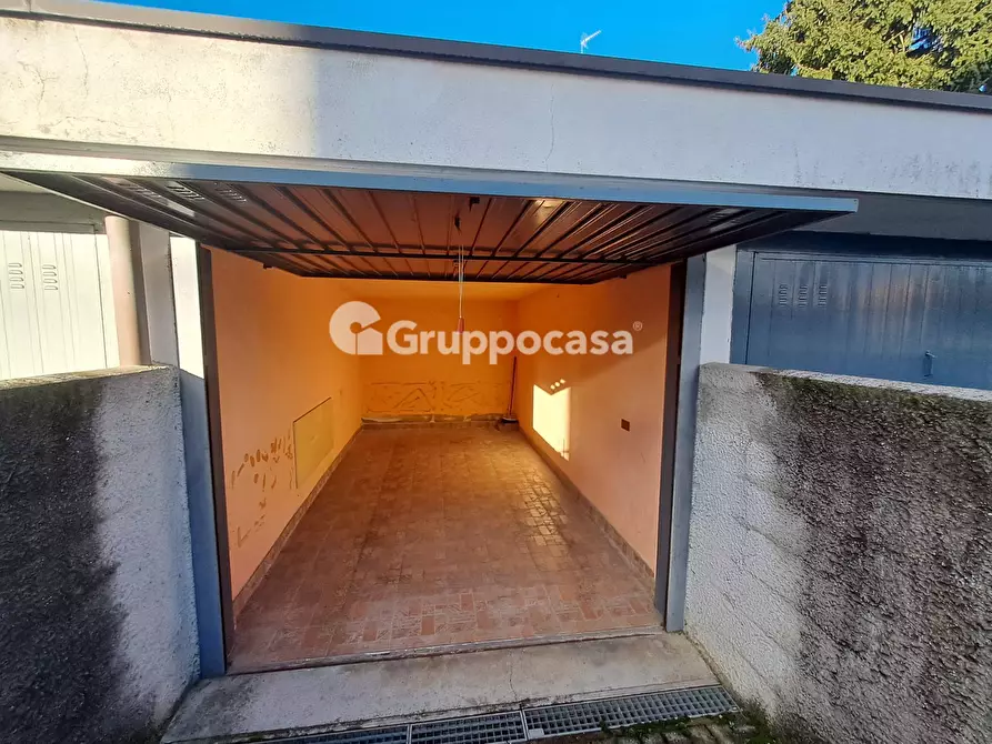 Immagine 3 di Box auto in vendita  in via Brescia a Vittuone