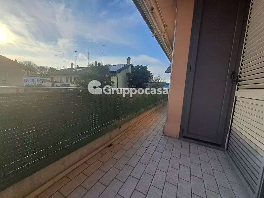 Immagine 26 di Villa in vendita  in via Maroncelli a Robecco Sul Naviglio