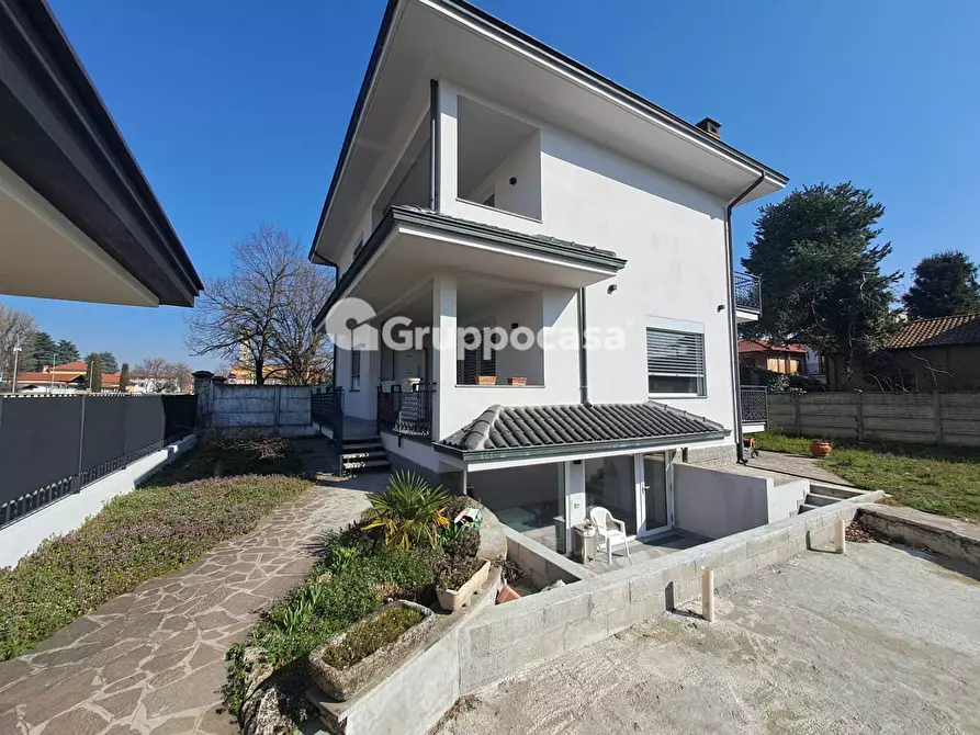 Immagine 2 di Villa in vendita  in Via Citterio a Santo Stefano Ticino