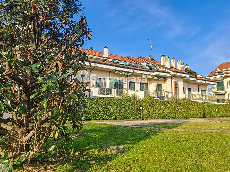 Immagine 3 di Appartamento in vendita  in Via Radice a Magenta