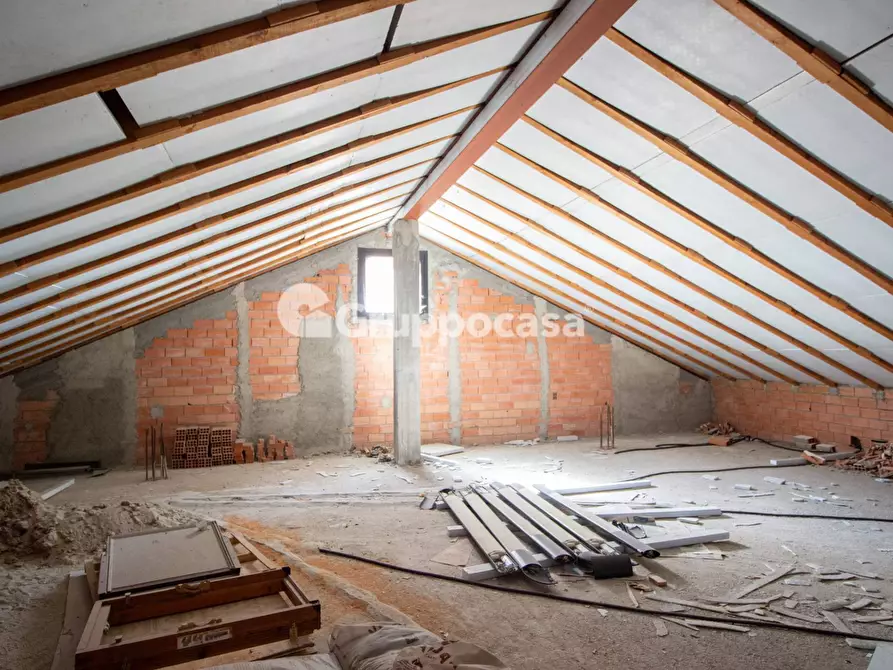 Immagine 23 di Locale commerciale in vendita  in via espinasse a Magenta