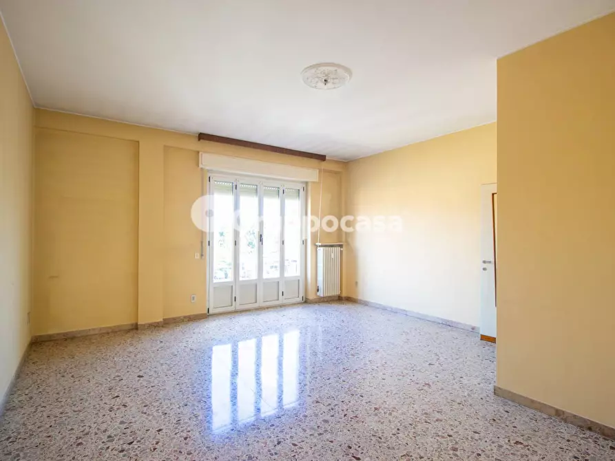 Immagine 2 di Appartamento in vendita  in via Cavallari a Magenta