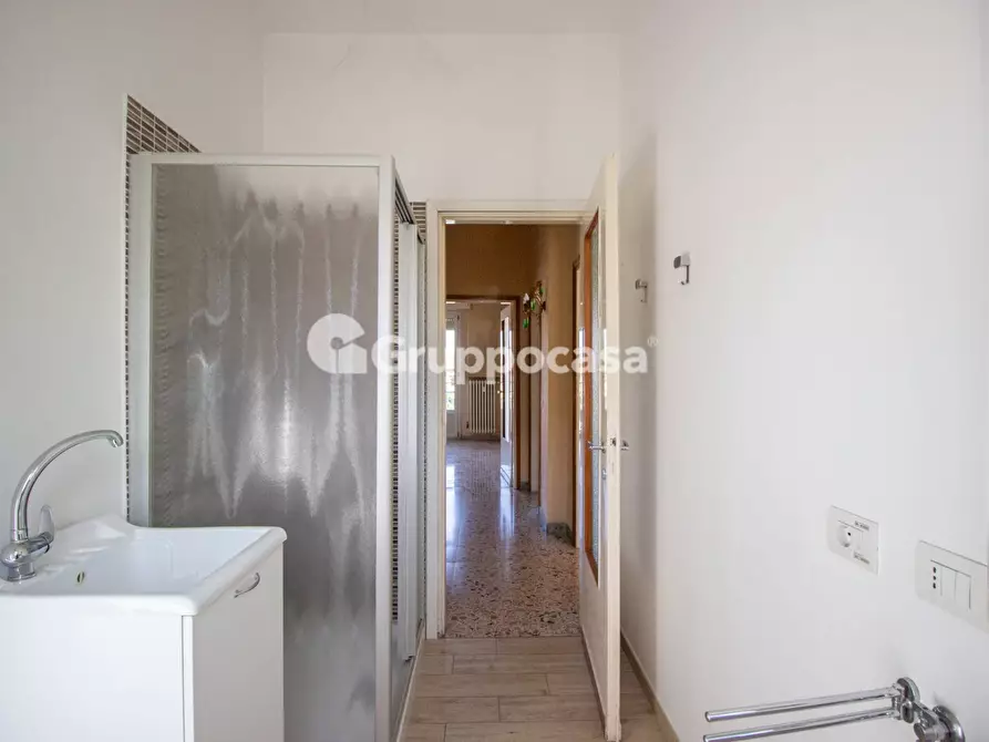 Immagine 23 di Appartamento in vendita  in via Cavallari a Magenta