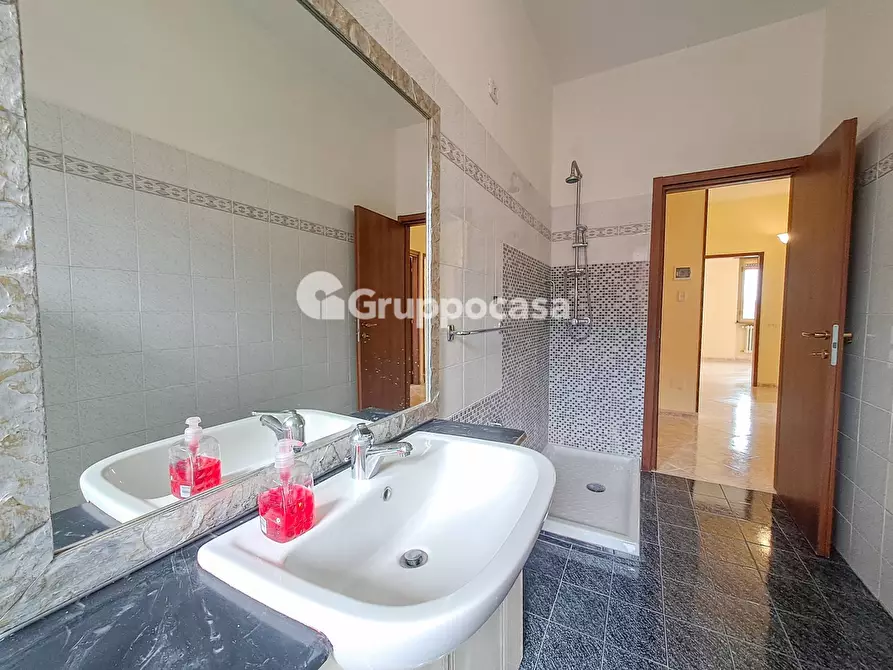 Immagine 18 di Appartamento in vendita  in Via G. De Medici a Magenta