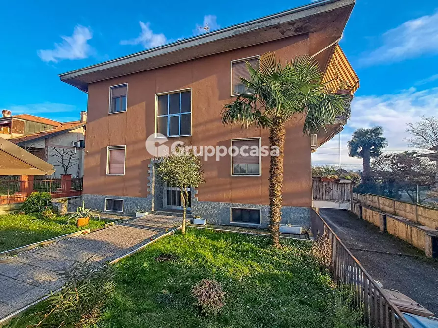 Immagine 2 di Appartamento in vendita  in Via G. De Medici a Magenta