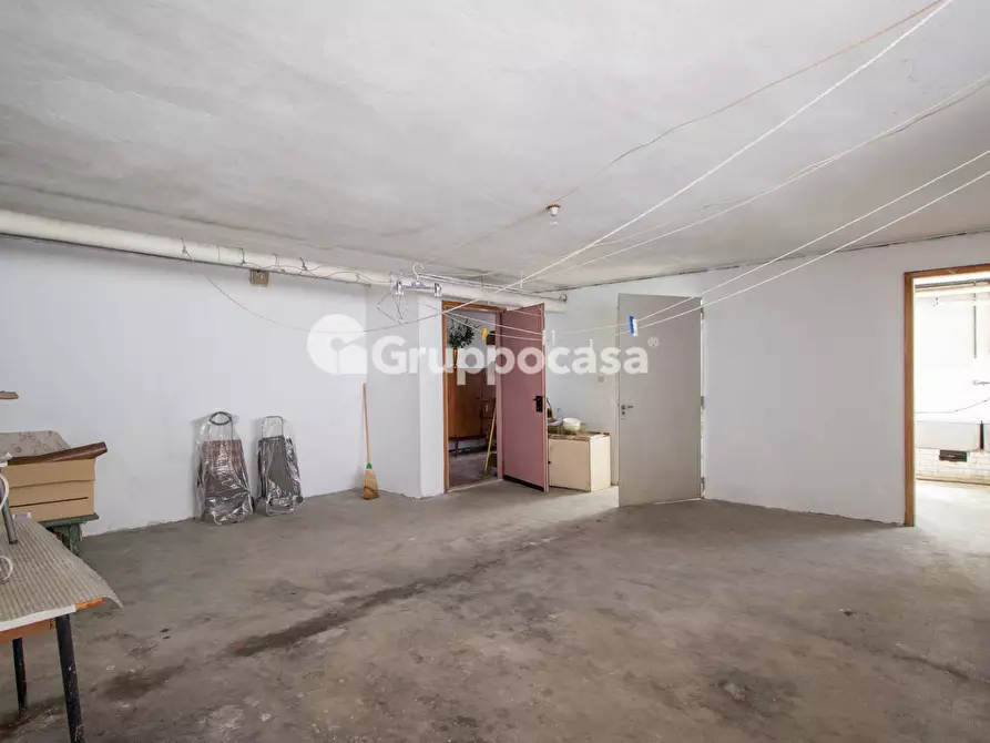 Immagine 22 di Villa in vendita  in Via Beretta a Magenta