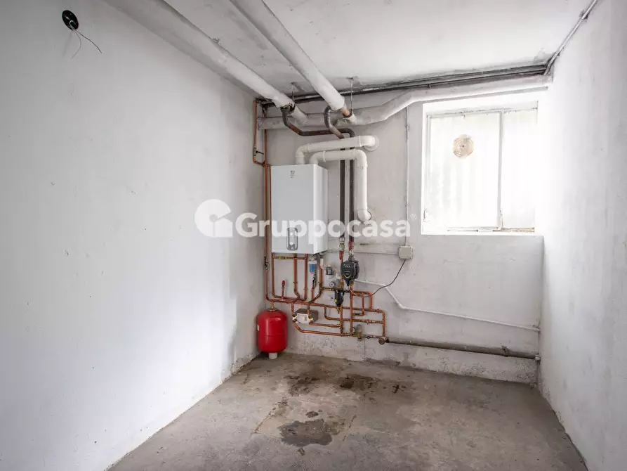 Immagine 28 di Villa in vendita  in Via Beretta a Magenta