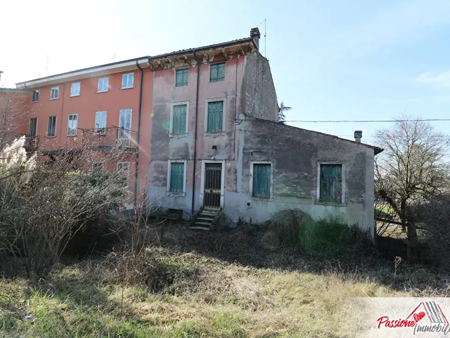 Immagine 1 di Rustico / casale in vendita  in Via Caovilla a Verona