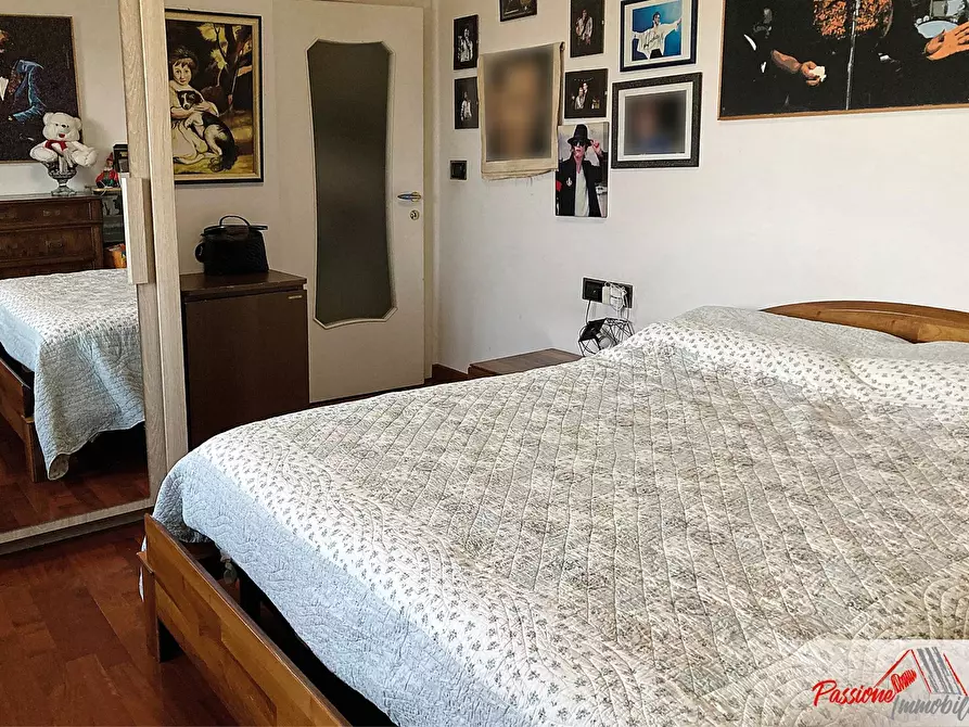 Immagine 27 di Villa in vendita  in via Bussolengo a Sommacampagna