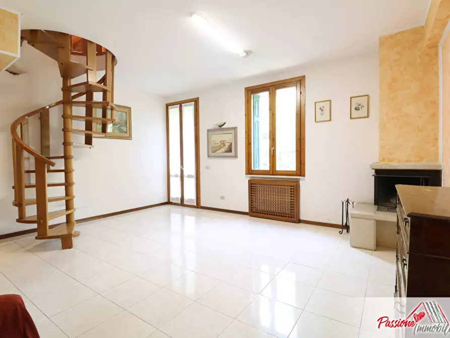 Immagine 2 di Appartamento in vendita  in Via Cavallotti a Verona