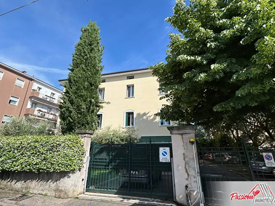 Immagine 29 di Appartamento in vendita  in Via Cavallotti a Verona