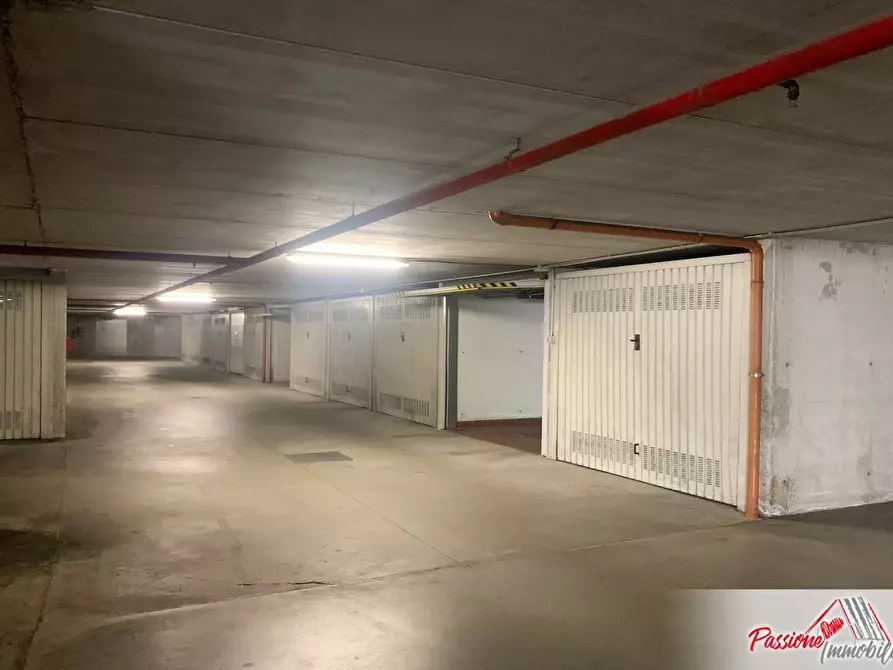 Immagine 7 di Box auto in vendita  in Via Ugo Zannoni a Verona