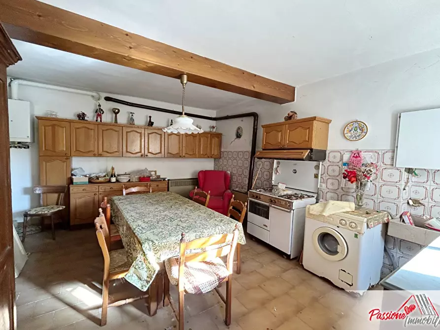 Immagine 5 di Rustico / casale in vendita  in Piazza San Valentino a Verona