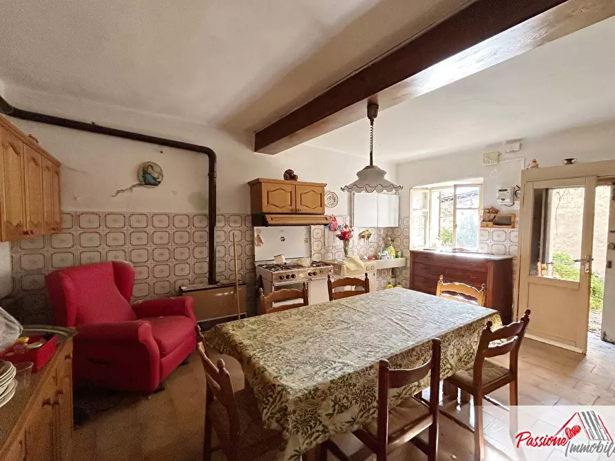 Immagine 6 di Rustico / casale in vendita  in Piazza San Valentino a Verona