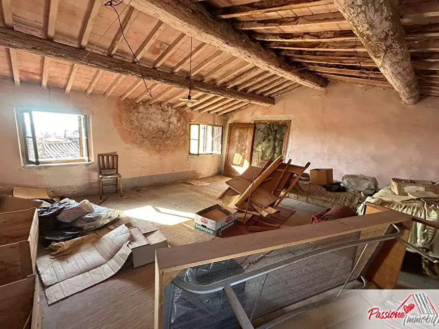 Immagine 10 di Rustico / casale in vendita  in Piazza San Valentino a Verona