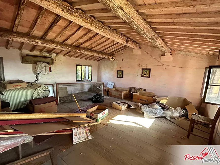 Immagine 11 di Rustico / casale in vendita  in Piazza San Valentino a Verona