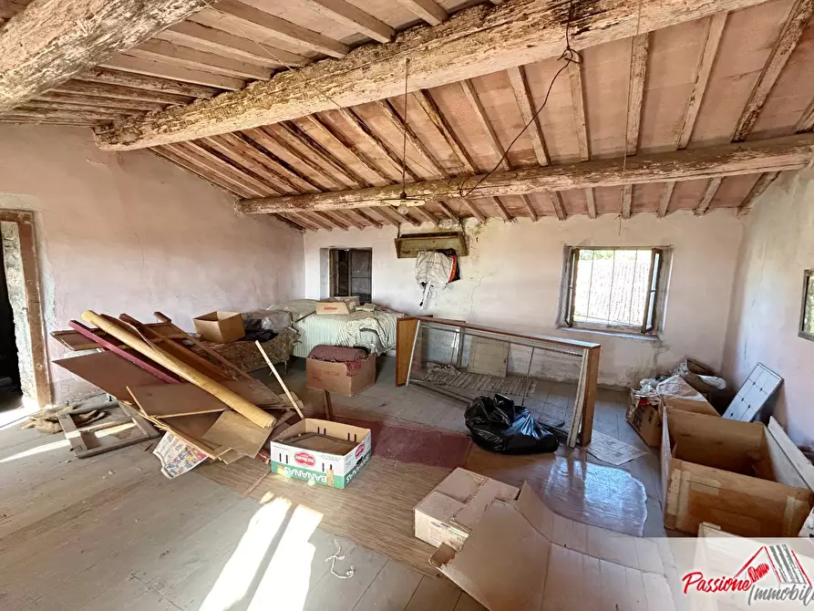 Immagine 12 di Rustico / casale in vendita  in Piazza San Valentino a Verona