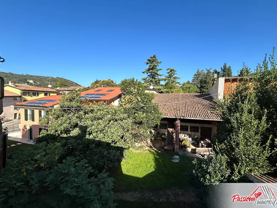 Immagine 13 di Rustico / casale in vendita  in Piazza San Valentino a Verona