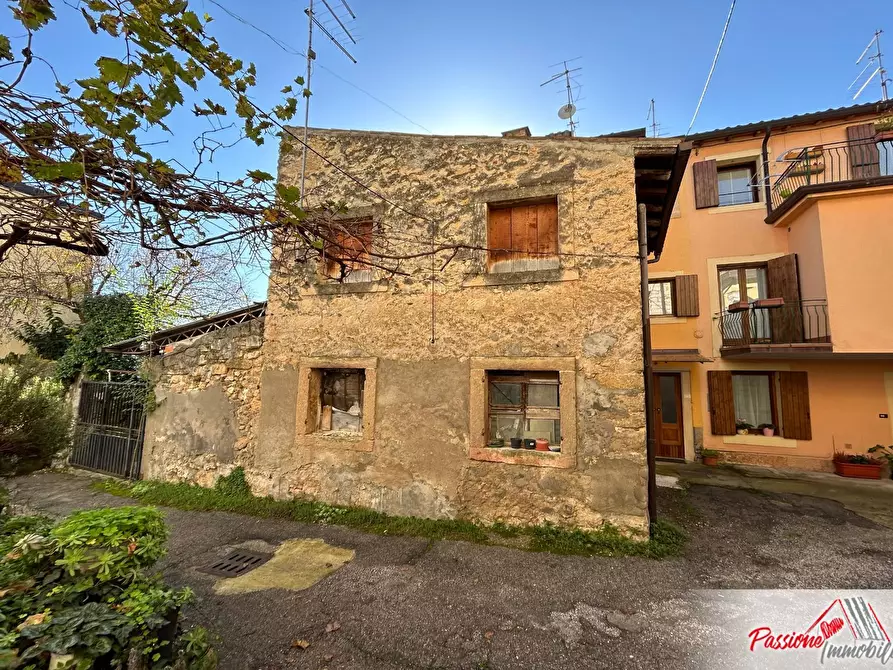 Immagine 16 di Rustico / casale in vendita  in Piazza San Valentino a Verona