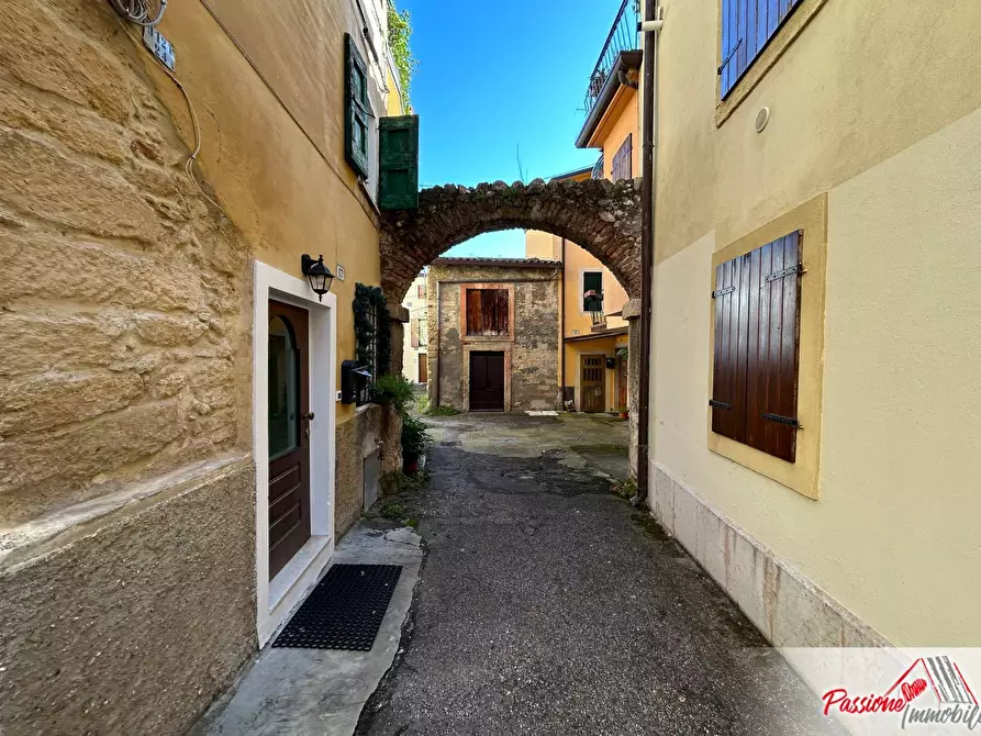 Immagine 20 di Rustico / casale in vendita  in Piazza San Valentino a Verona