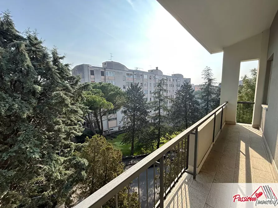 Immagine 4 di Appartamento in vendita  in Via Luigi Mercantini a Verona