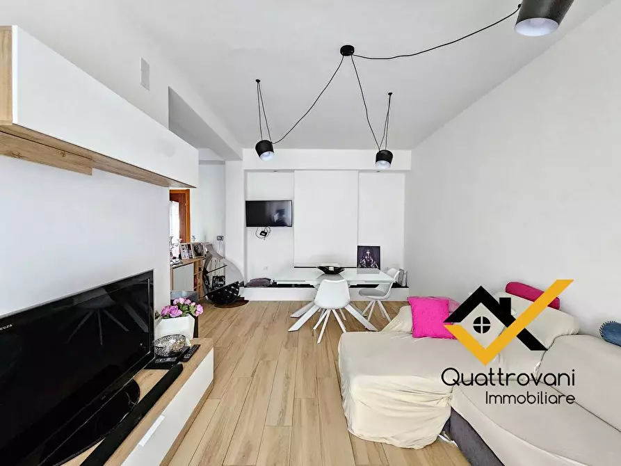 Immagine 5 di Appartamento in vendita  in Corso Ara di Giove a Pedara