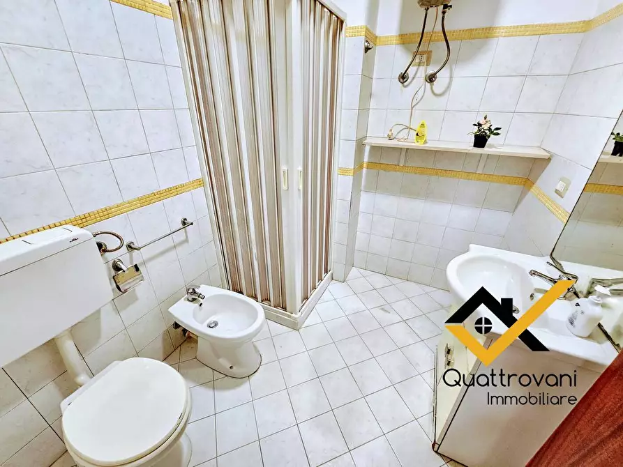 Immagine 27 di Appartamento in affitto  in Via Genova a Catania