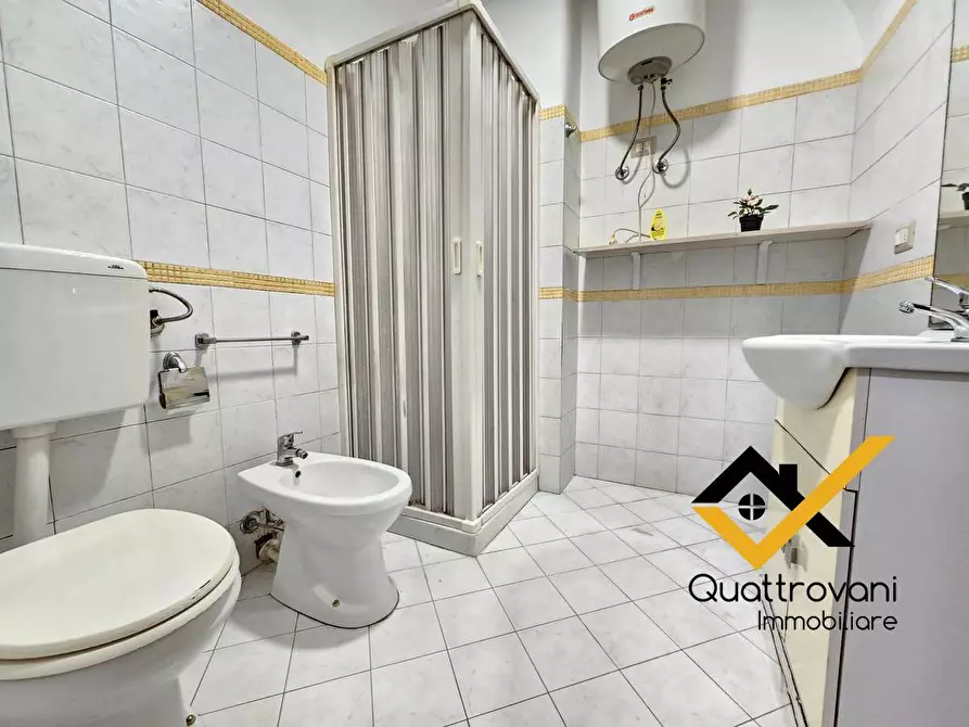 Immagine 29 di Appartamento in affitto  in Via Genova a Catania