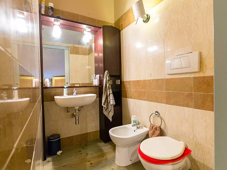 Immagine 12 di Appartamento in vendita  a Pisa