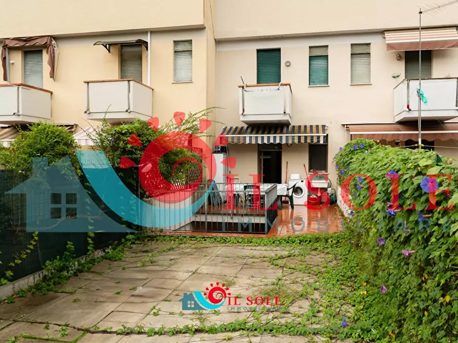 Immagine 16 di Appartamento in affitto  a Pisa