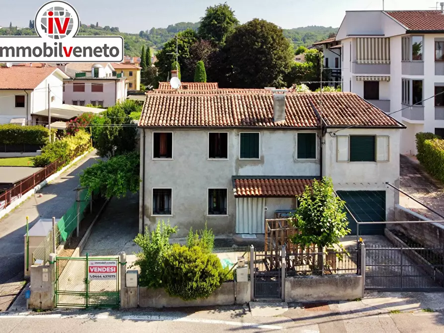 Immagine 1 di Casa bifamiliare in vendita  in VIA ROMA a Lonigo