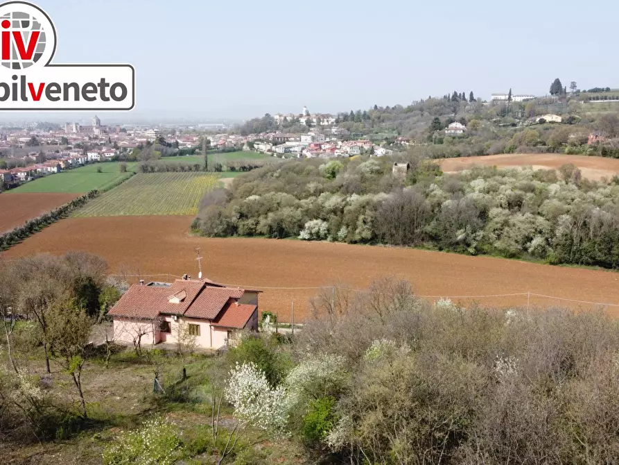 Immagine 1 di Casa indipendente in vendita  in VIA ROMA a Lonigo