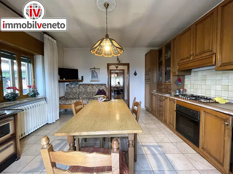 Immagine 11 di Villetta a schiera in vendita  in VIA ROMA a Alonte